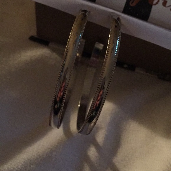 Silver Hoops “Beverly Hills Hoops” - Picture 7 of 8